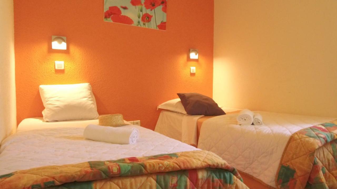 Vvf Sud Aveyron Hotel Brusque ภายนอก รูปภาพ