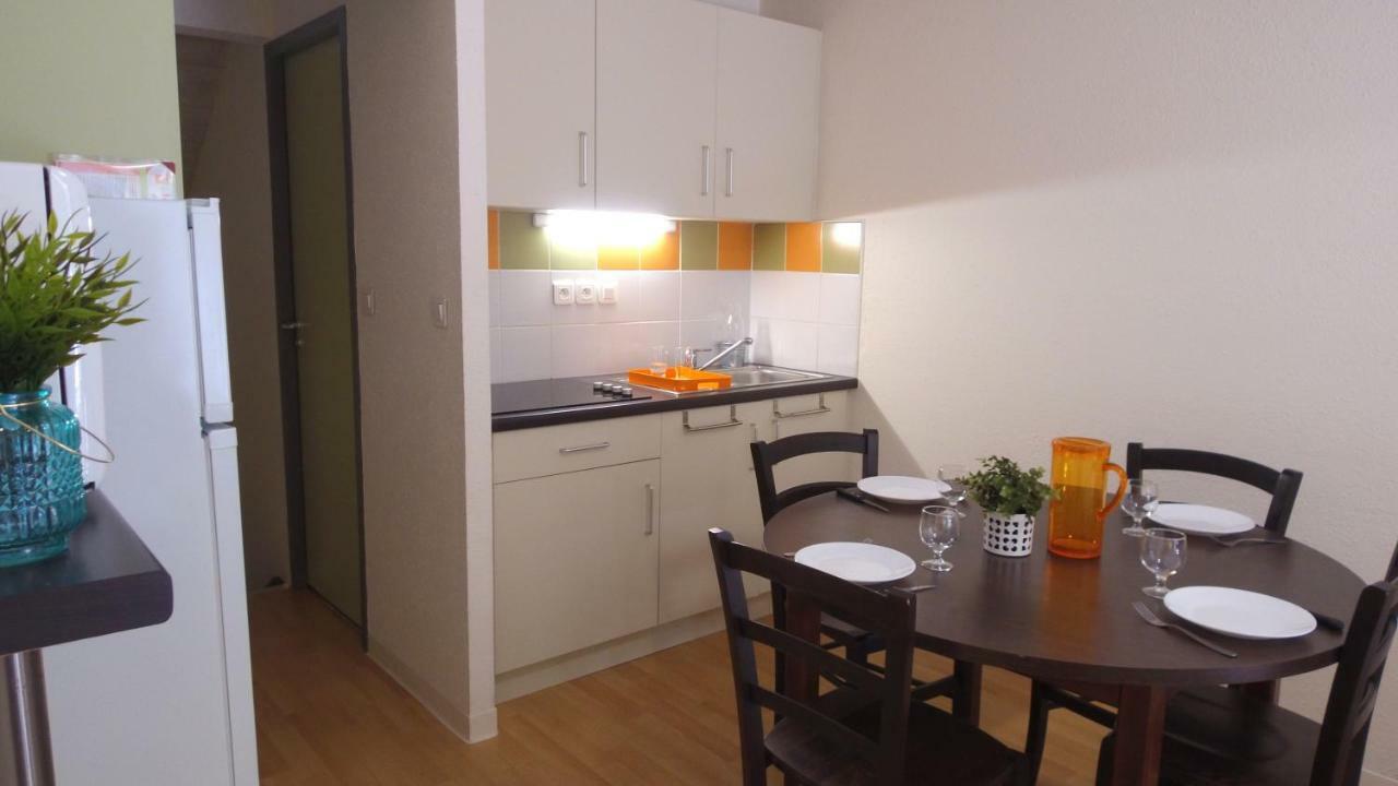 Vvf Sud Aveyron Hotel Brusque ภายนอก รูปภาพ