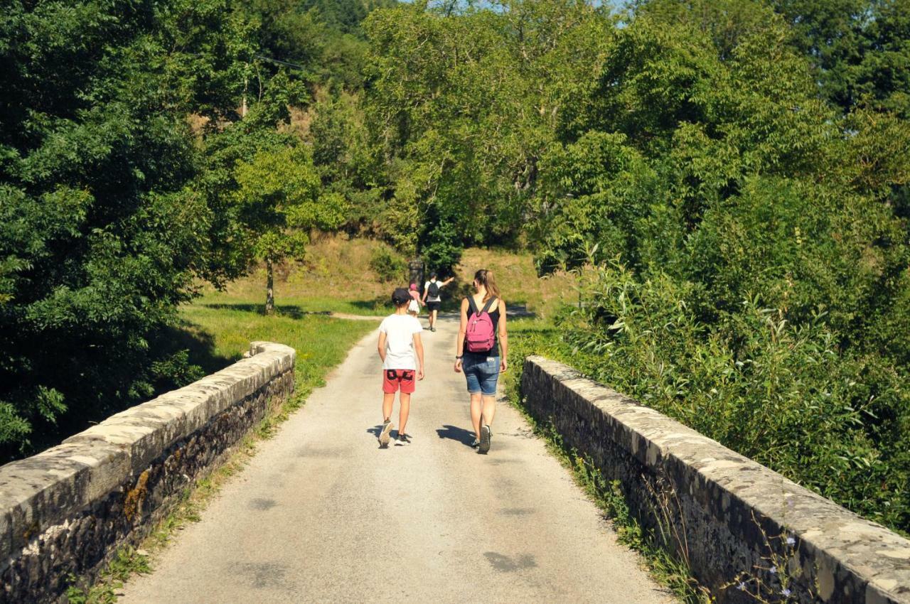 Vvf Sud Aveyron Hotel Brusque ภายนอก รูปภาพ